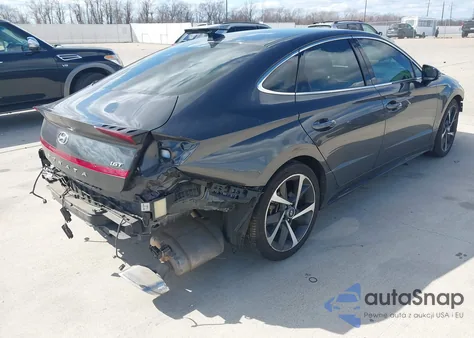 2021 Hyundai Sonata Sel Plus z USA, uszkodzony, nr VIN 5NPEJ4J25MH098106